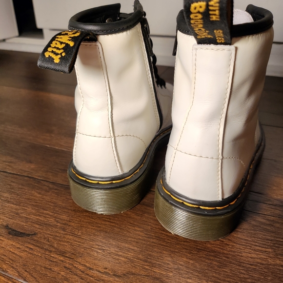 1460 dr martens boots white leather lace up boots size 2 US Junior - Picture 6 of 12
